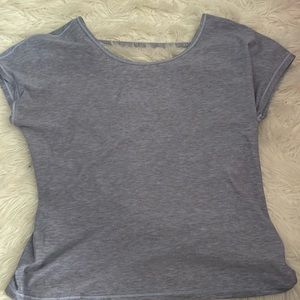 Lululemon twist back tee lavender size 6